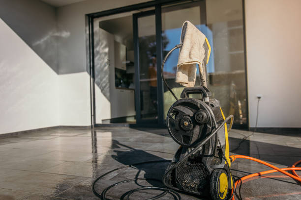 Best Gutter Cleaning  in Lathrop, CA